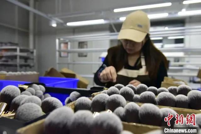 真有“两把刷子”！冰球突破豪华版沧州(图5)